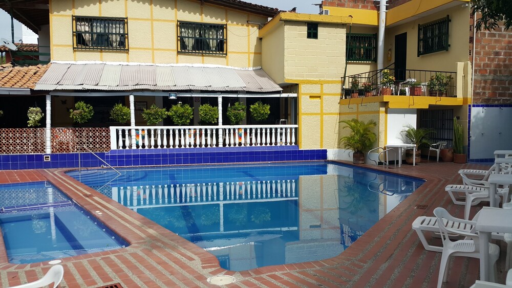 Hotel La Casa Amarela in Santa Fe De Antioquia, Colombia