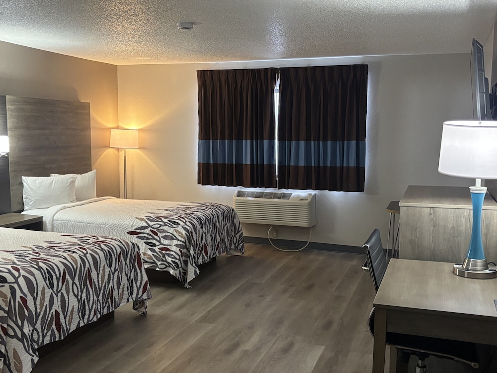 Super 8 by Wyndham Hammond North - photo 39