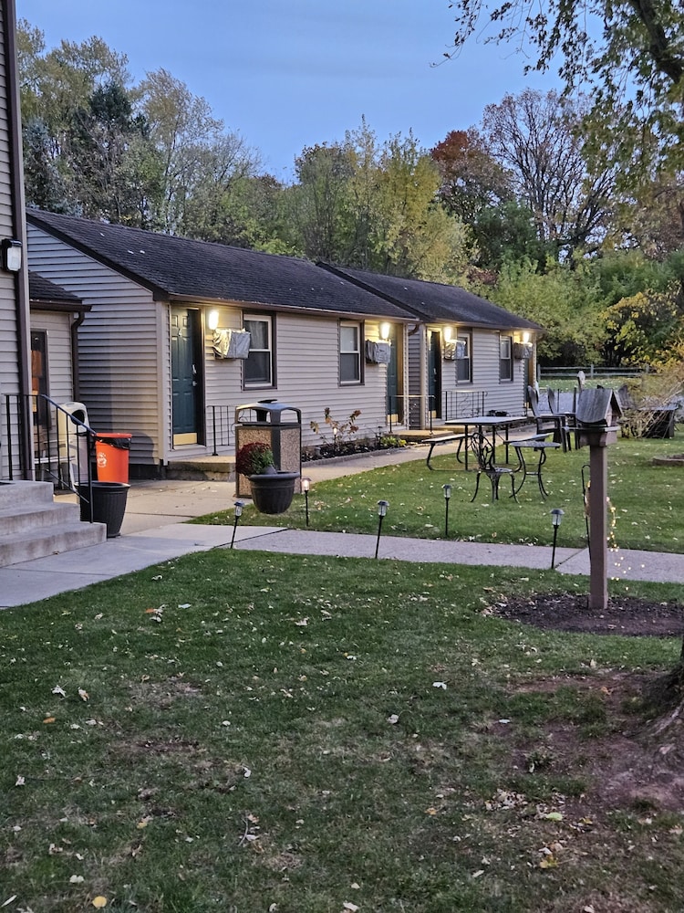 Riverside Motel - photo 107