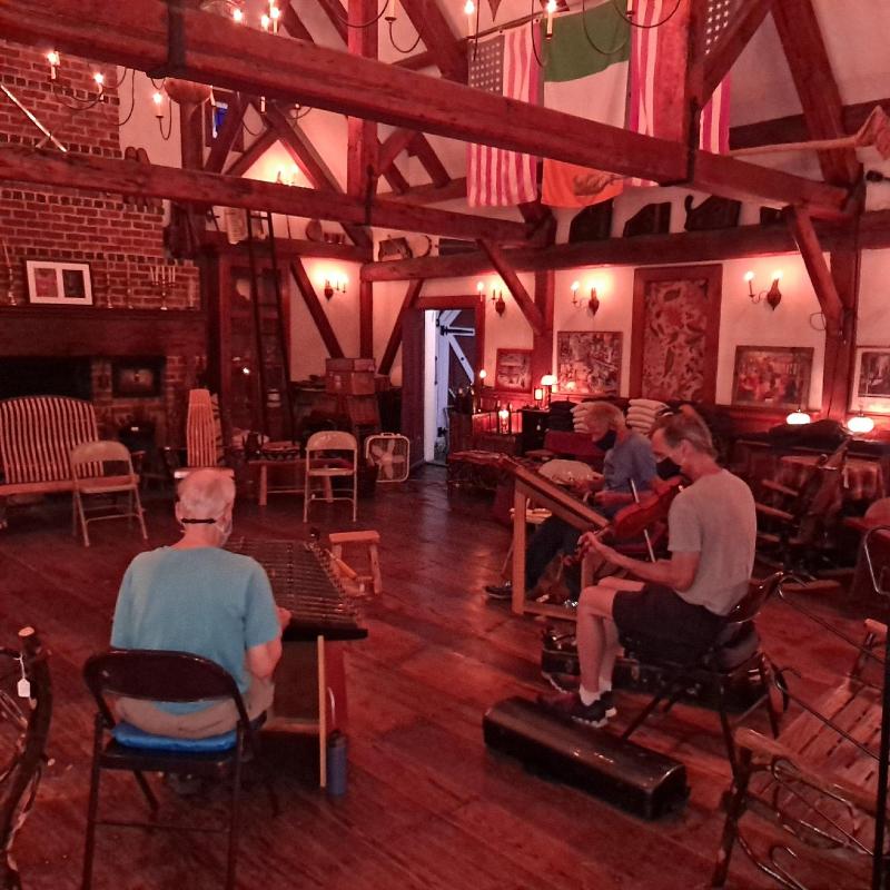 Town's Inn - photo 25