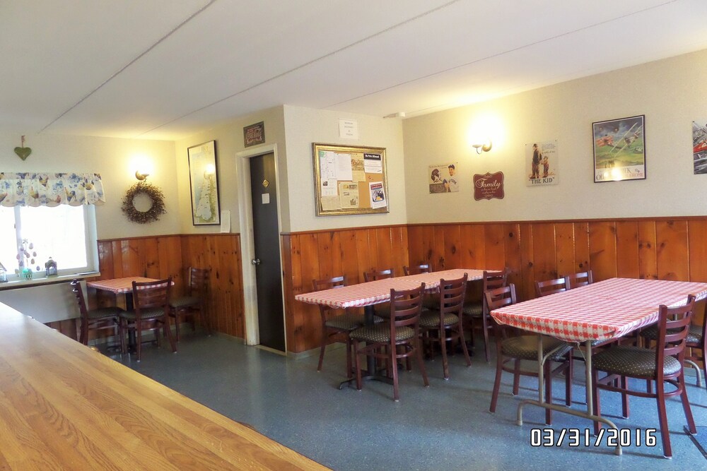 Roosevelt Inn of Hyde Park - photo 13
