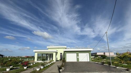 Luxury villa in gated community — 4-Star Luxury Hotel in Paramaribo, Suriname
