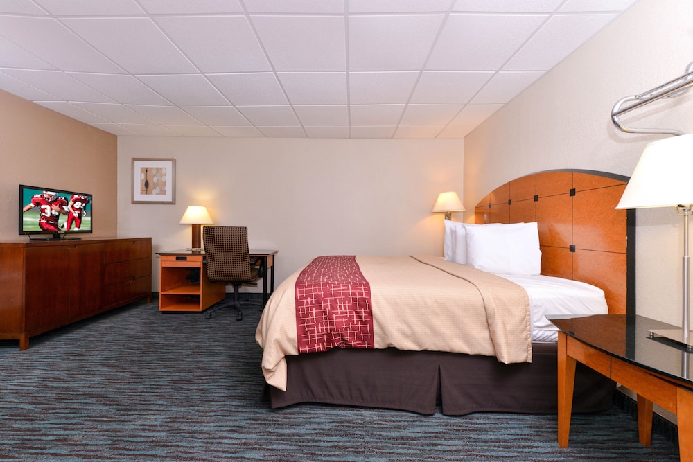 Red Roof Inn Chambersburg - photo 17