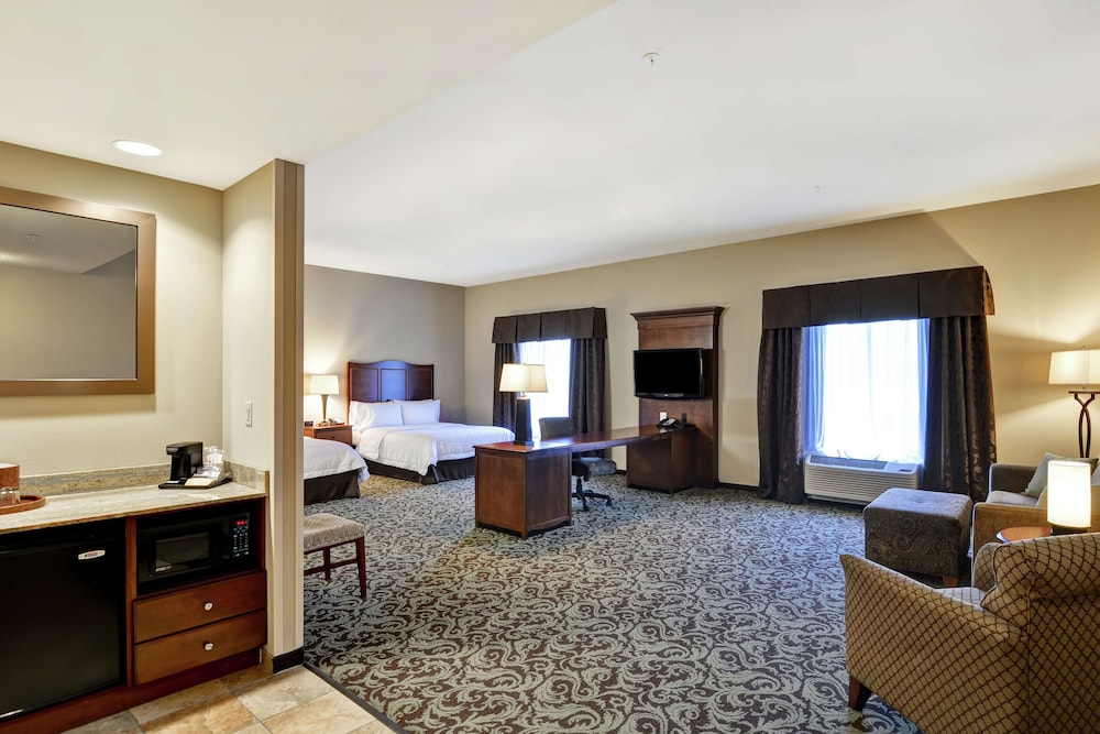 Hampton Inn and Suites New Hartford Utica - photo 11