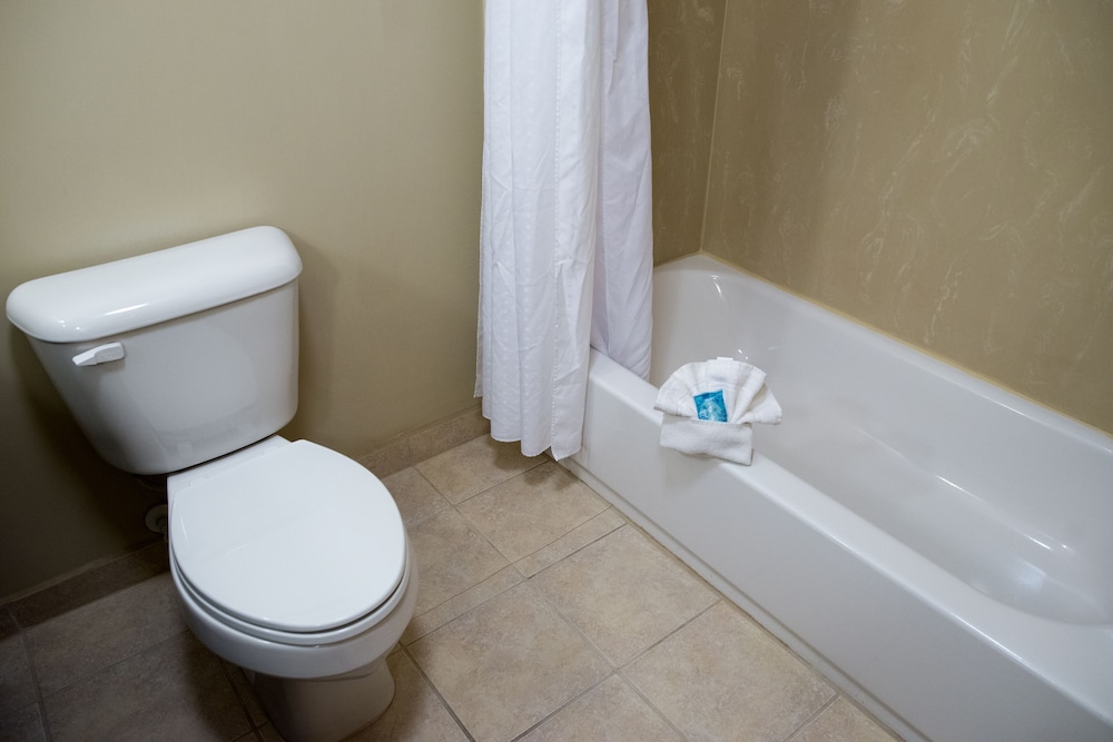 Holiday Inn Express Hotel & Suites Albert Lea I 35 by IHG - photo 14