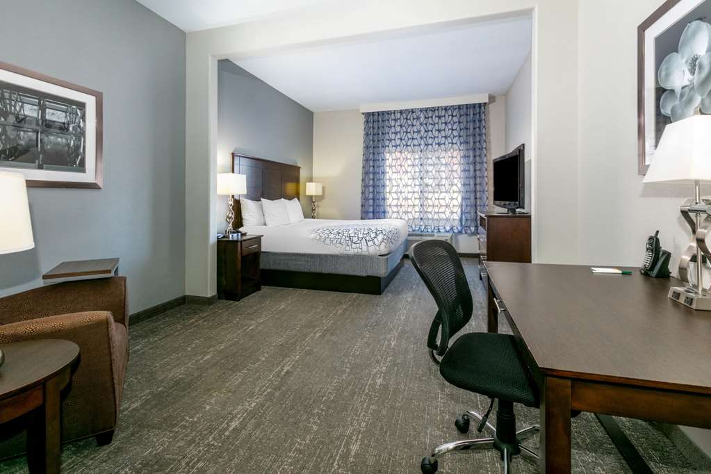 La Quinta Inn & Suites by Wyndham Horn Lake Southaven Area - photo 15
