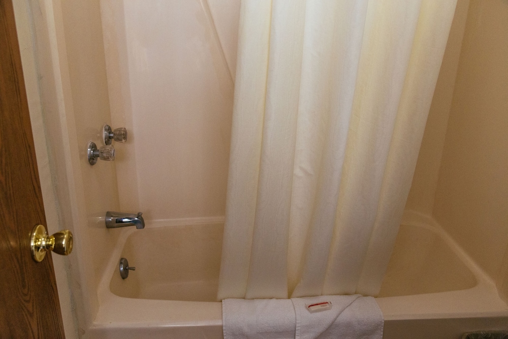 Red Carpet Inn Pulaski - photo 19