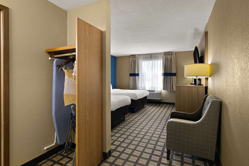 Clarion Pointe Bloomington Normal I 55 University - photo 13