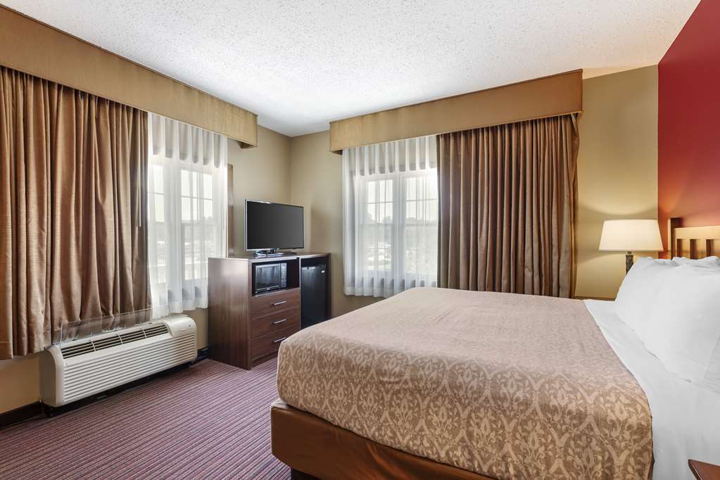 Best Western Plus Dutch Haus Inn and Suites - photo 23