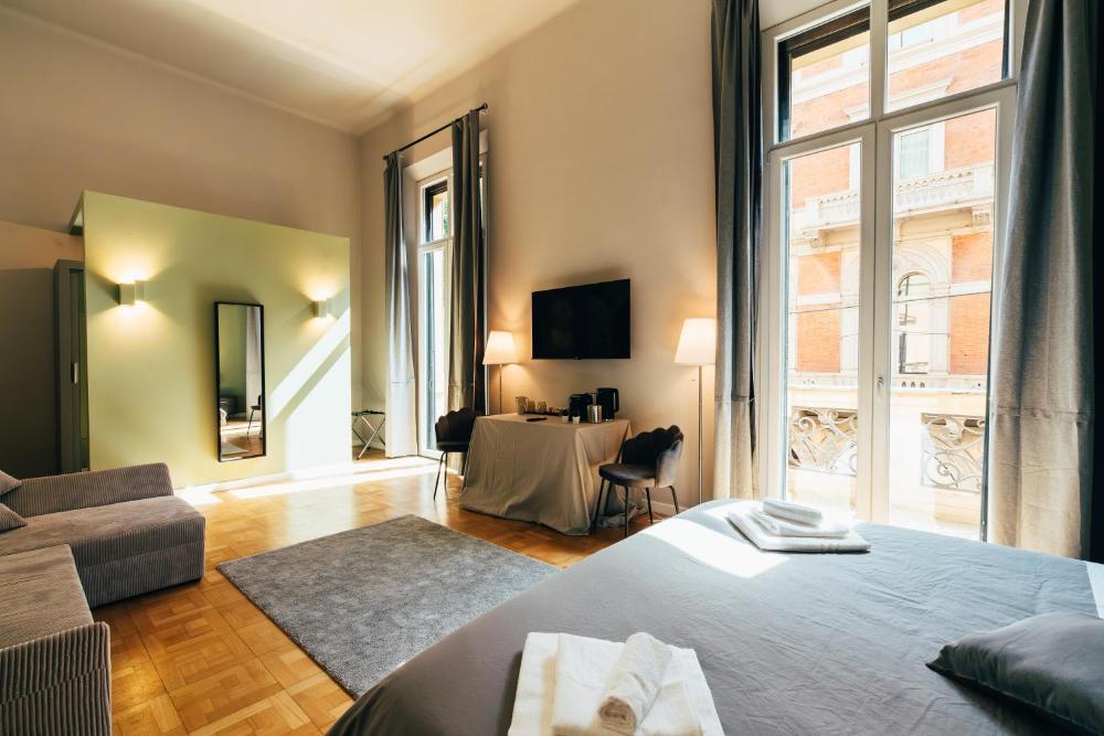 Bologna Suites Private Bathroom — 4-Star Luxury Hotel in Bologna, Italy