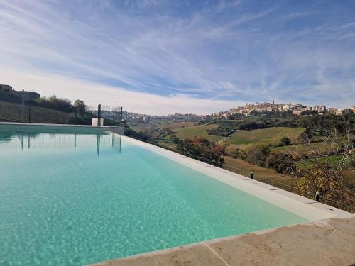 Casa Ciarpella with pool — 4-Star Luxury Hotel in Montegranaro, Italy