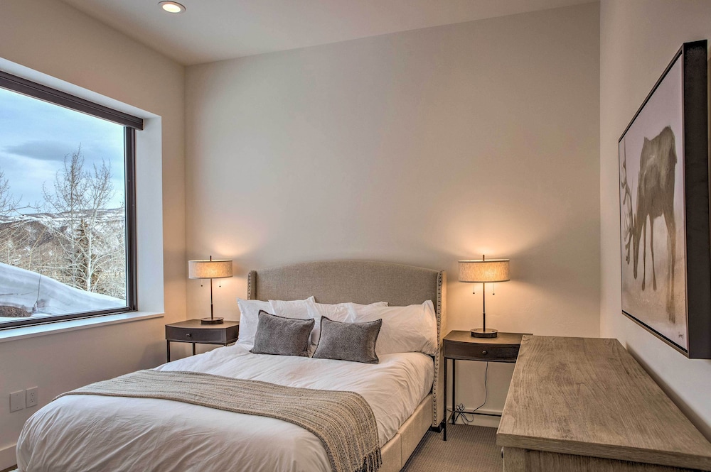 Mtn view Home w Hot Tub 9 Mi to Vail Resort in Avon, United States