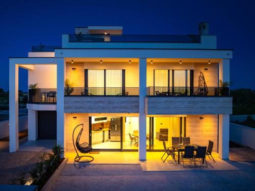 My Dalmatia Sea View Apartment Lamag — 4-Star Luxury Hotel in Vrsi, Croatia