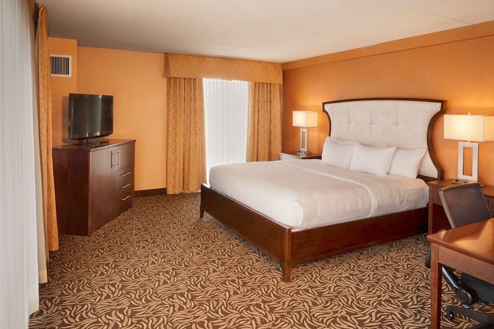 DoubleTree by Hilton Bay City Riverfront - photo 14