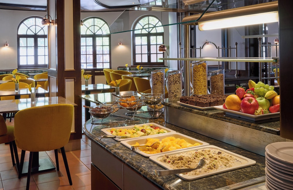 מזון ומשקאות