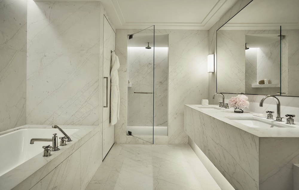 Four Seasons Hotel at The Surf Club - photo 55