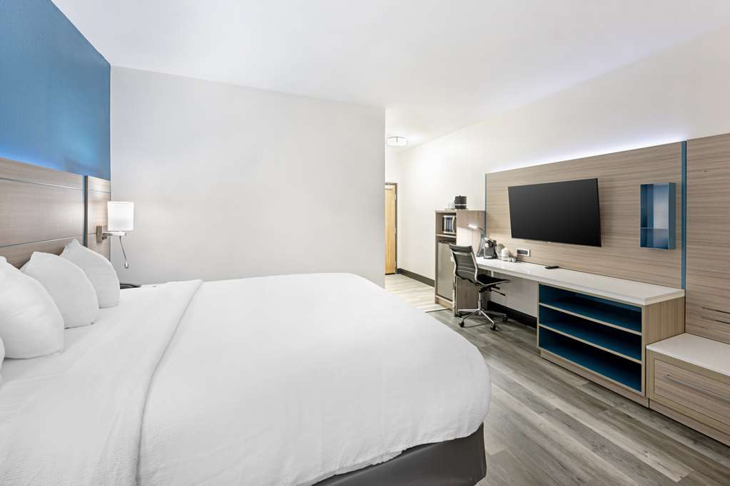 Best Western Plus Executive Residency Carlsbad Hotel - photo 42