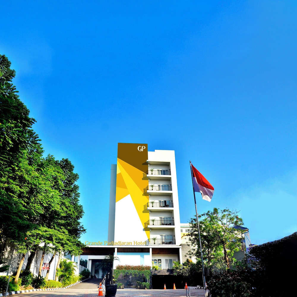 Padjadjaran Hotel Powered by Archipelago in Bogor, Indonesia