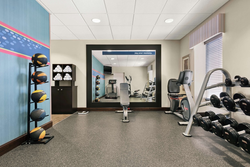 Hampton Inn & Suites Brunswick - photo 26