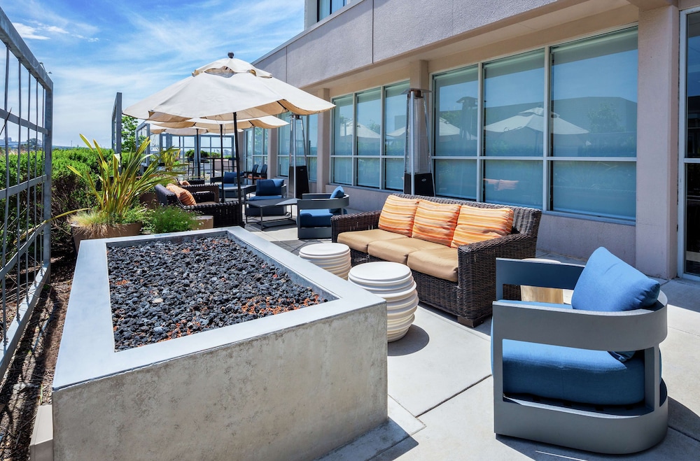 Hilton Garden Inn San Francisco Oakland Bay Bridge - photo 58