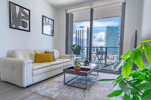 Luxurious 2 Bed Apartment with Breathtaking Bay views — 4-Star Luxury Hotel in Miami, United States