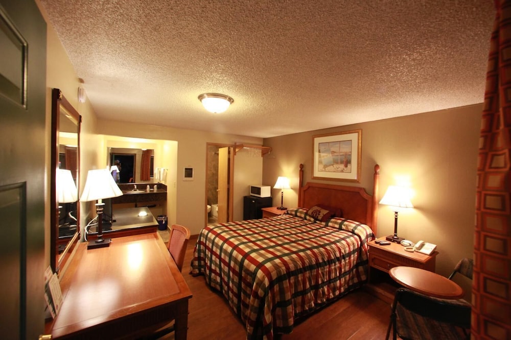 Executive Motel - photo 10