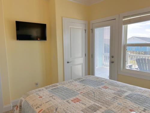 1 Coastal Escape - photo 18