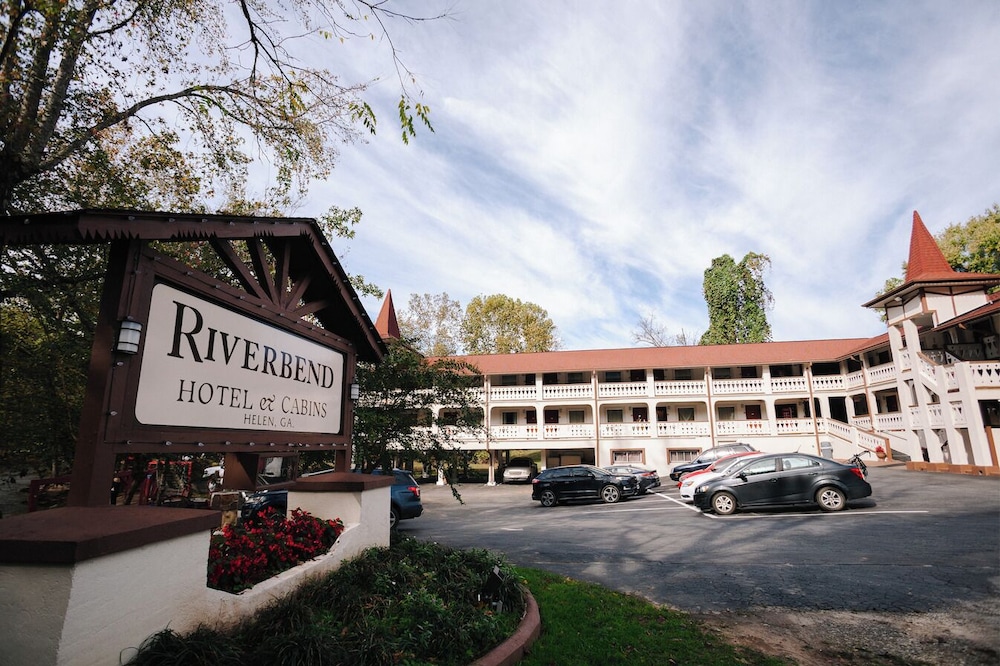 Riverbend Motel & Cabins - featured photo
