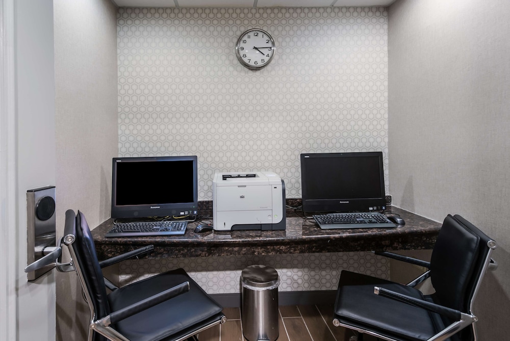 Hampton Inn & Suites Chicago Hoffman Estates - photo 48