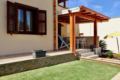 casa Vincenzo — 4-Star Luxury Hotel in Castelluzzo, Italy