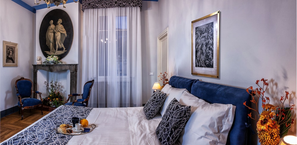 B&B La bottega d'Arte — 4-Star Luxury Hotel in Carrara, Italy