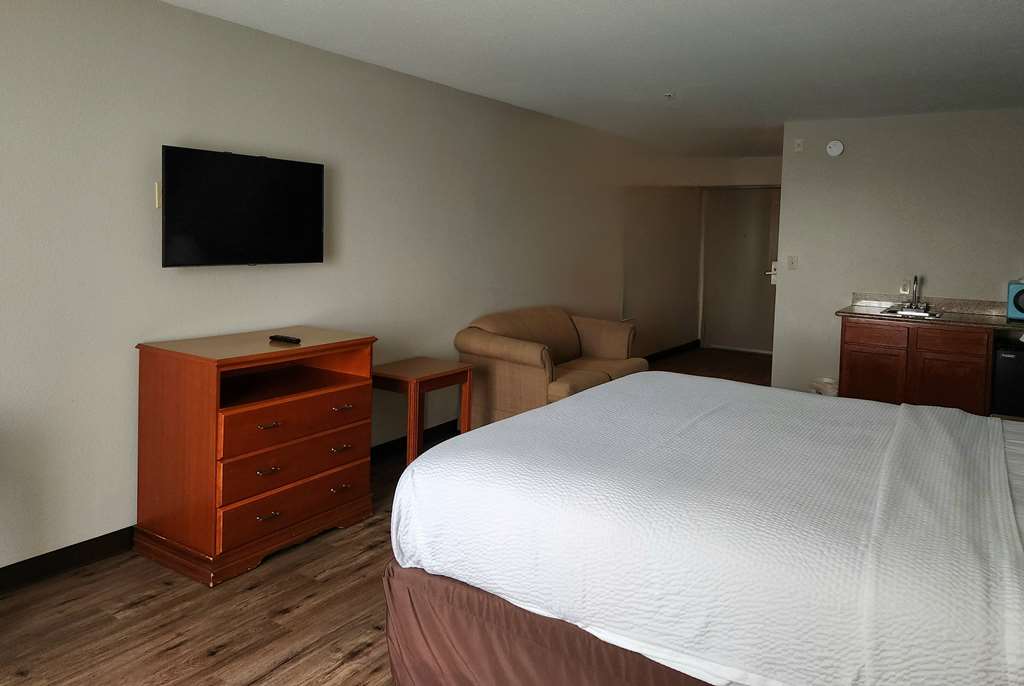 Days Inn & Suites by Wyndham Thibodaux - photo 22