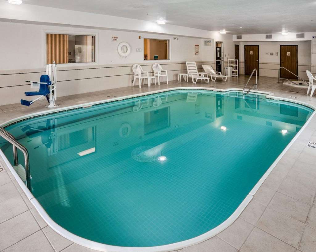 Quality Inn near Northtown Mall & National Sports Center - photo 18