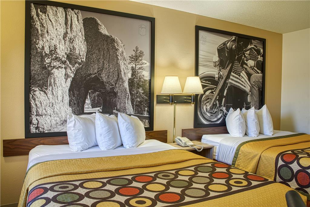 Super 8 by Wyndham Hot Springs - photo 21