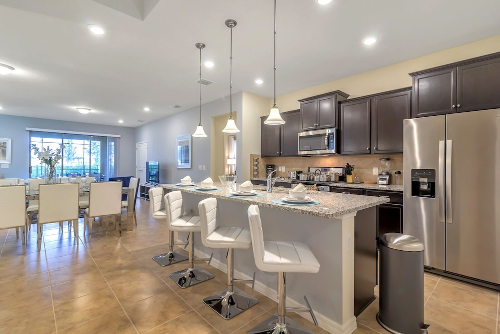 Solterra Resort 7BD Brand New Pool Home #7st565 - photo 30