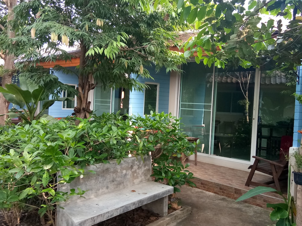 Q Zone Boutique in Phra Nakhon Si Ayutthaya, Thailand