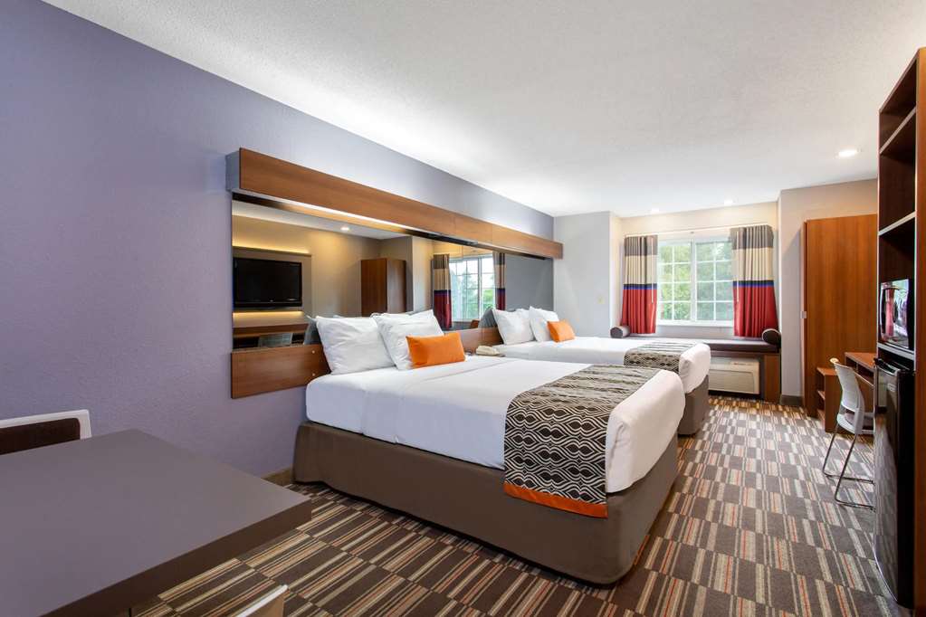 Microtel Inn & Suites by Wyndham Philadelphia Airport - photo 6