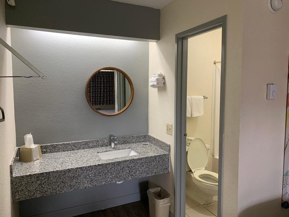 Dallas Love Field Inn - photo 41