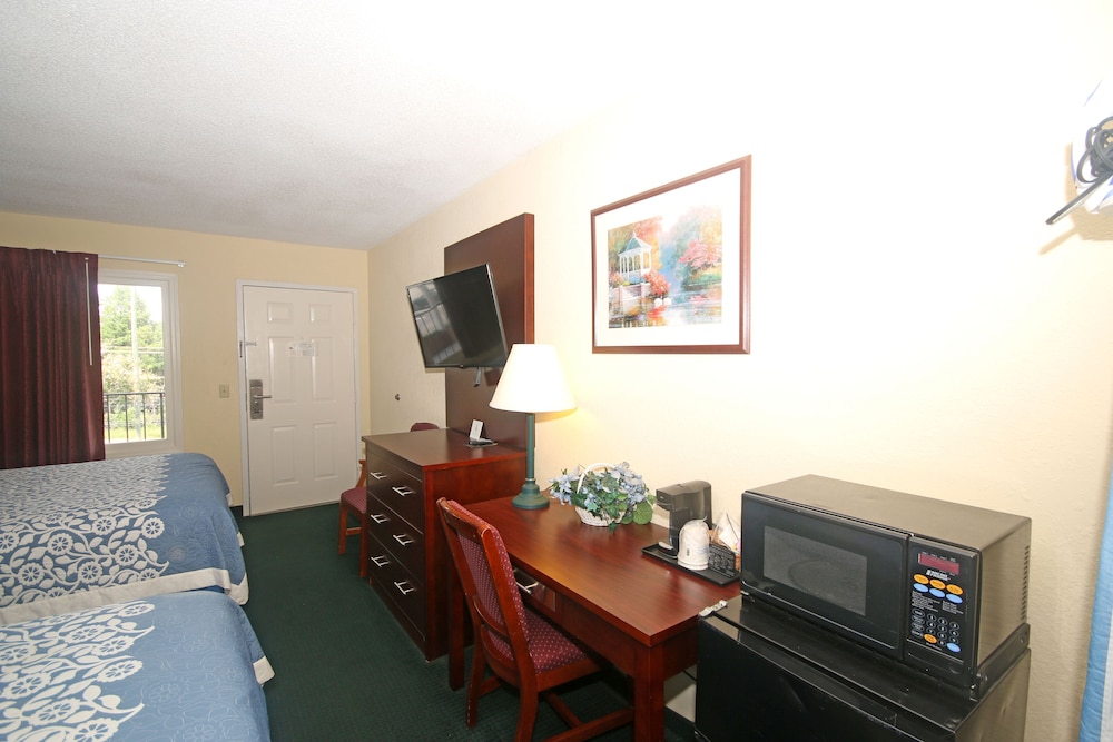 Hamilton Inn Jonesville NC - photo 26