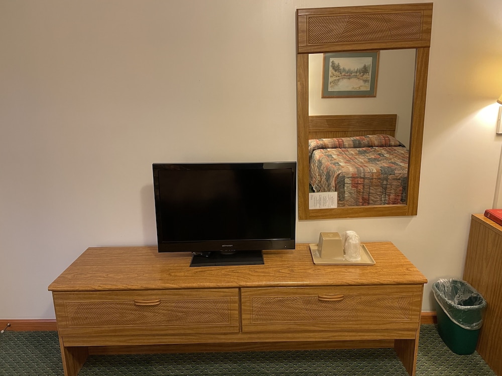 Pine Valley Motel - photo 3