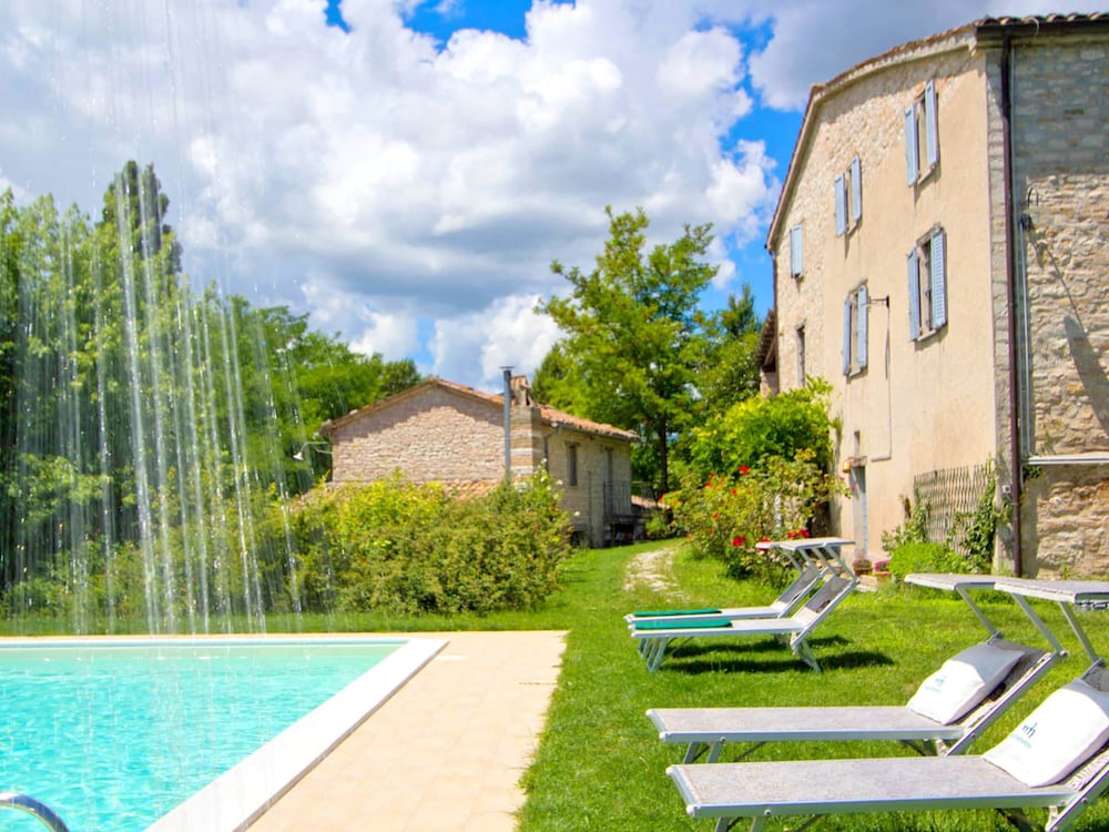 Eco retreat With Pool in Acqualagna, Italy