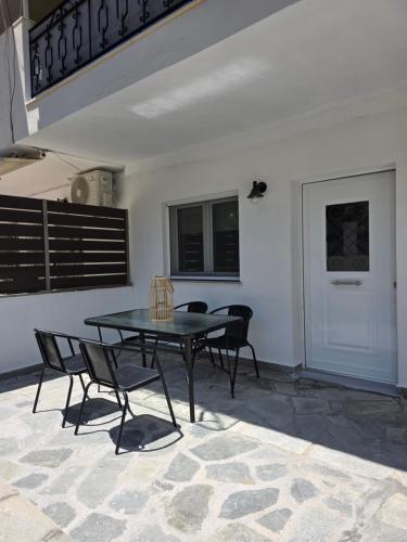 Bright & bloom luxury studios - carbon neutral hotel in Kassandreia