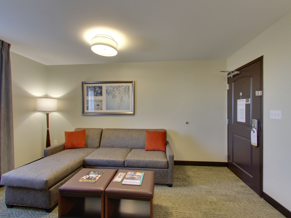 Staybridge Suites Madison Fitchburg - photo 20