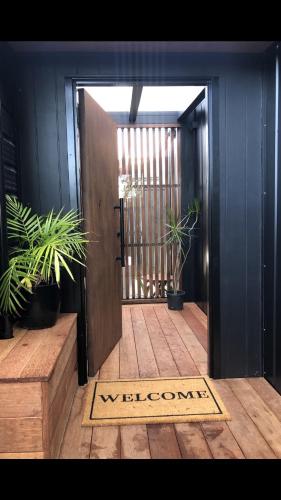 Hamurana Roost — 4-Star Luxury Hotel in Rotorua, New Zealand