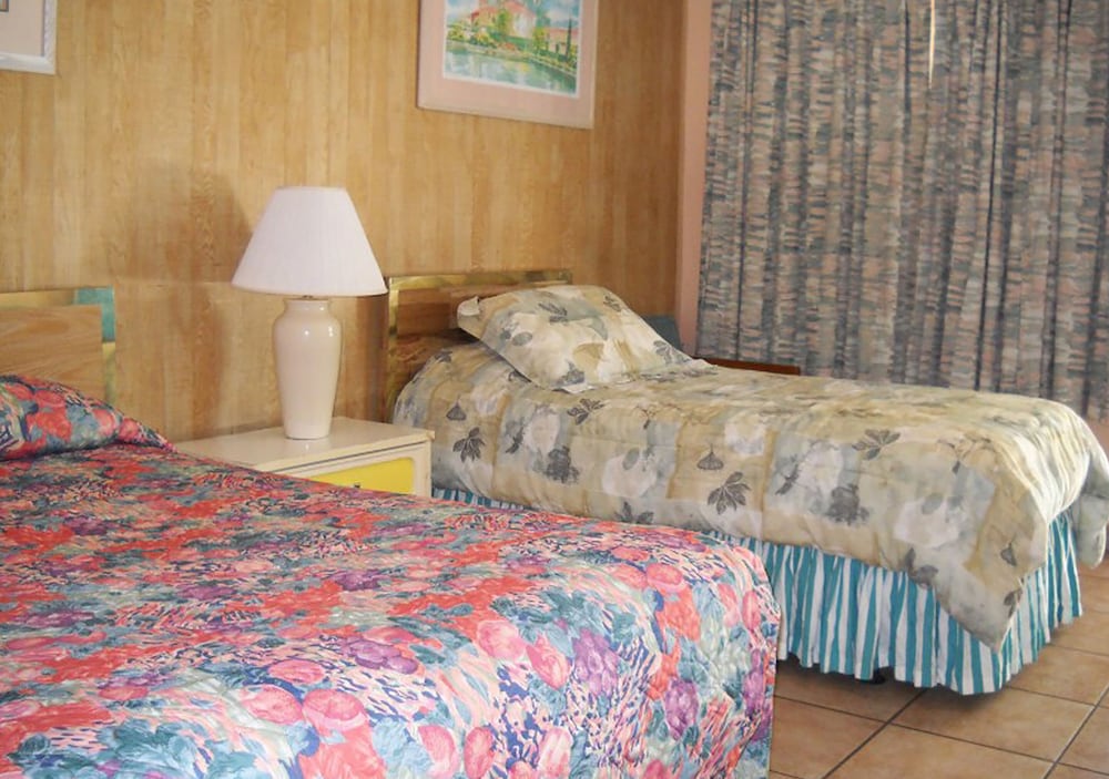 Conty's Motel - photo 5