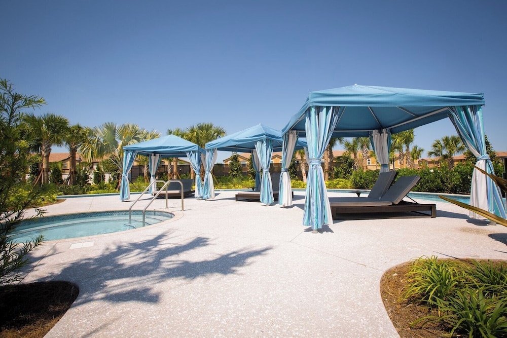 Townhome W private Pool & Free On site Water Park - photo 31