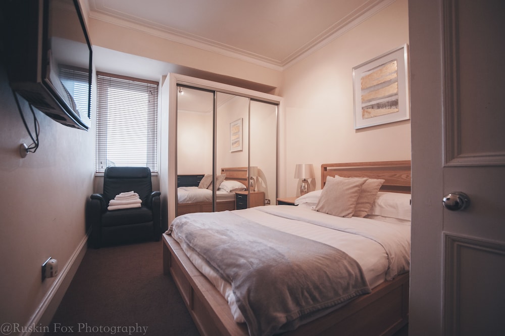 Suite Apartments Aberdeen City — 4-Star Luxury Hotel in Aberdeen, United Kingdom