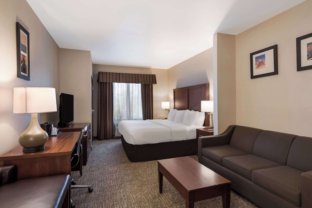 Comfort Inn & Suites Las Vegas Nellis - photo 17