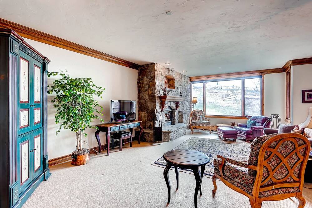 Highlands Slopeside by East West Hospitality - photo 8