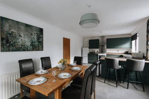 UNDERWOOD COTTAGE Peaceful House in Kendal with views of Cumbria — 4-Star Luxury Hotel in Kendal, United Kingdom
